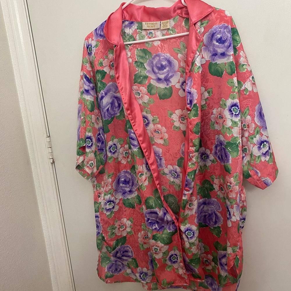 Vintage gold label Victoria’s Secret button up robe